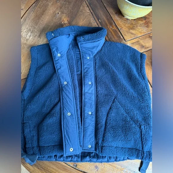 FP Movement Scout It Out Fleece Vest size XS - Picture 6 of 12